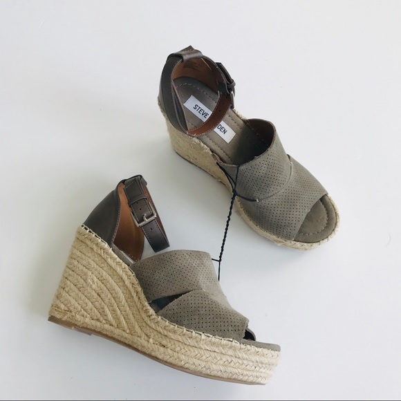 Steve Madden Shoes - CLEARANCE NWT Steve Madden suede wedge espadrilles
